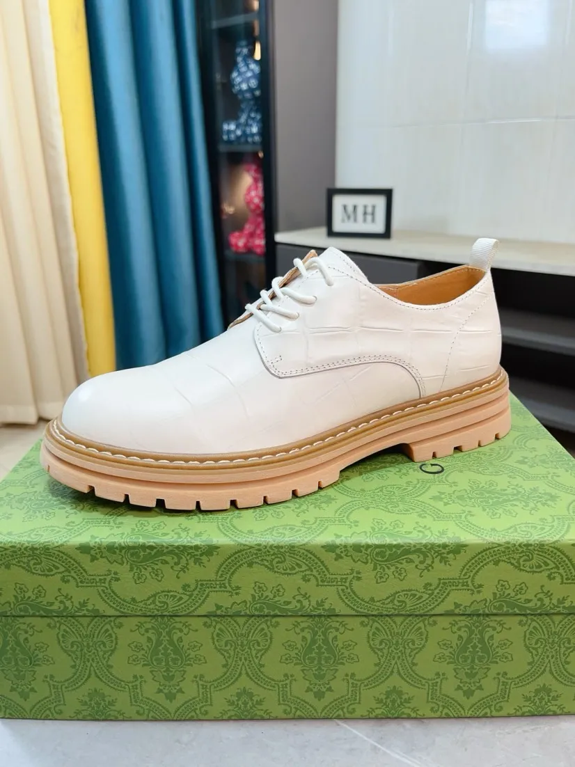 Men's shoes 💰500🌸🌸 (GUCCI) [can be made without label] G's new business boots are full-layer calfskin embossed with classic diamond pattern craftsmanship. They are high-end and classy, ​​versatile and have a full three-dimensional feel. They use raw rubber non-slip outsole. If you look closely, you will be addicted to the leather. You can't extricate yourself ~ the best on the market.          Fabric: Cowhide/Embossed Lining: Cowhide.          Please make a note when placing an order, size: 38-44 (37, 45, 46 can be customized and cannot be returned or exchanged)
